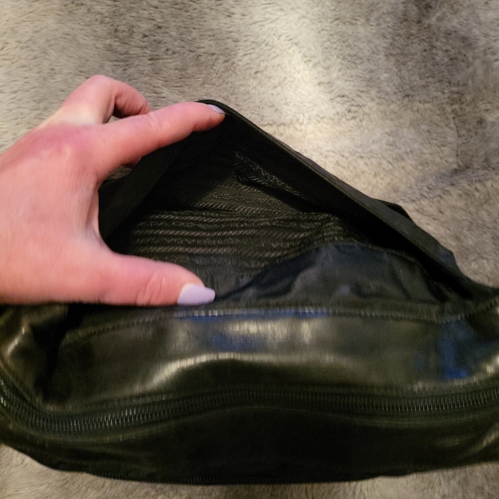 Prada Leather and Nylon bag - Picture 2 of 14